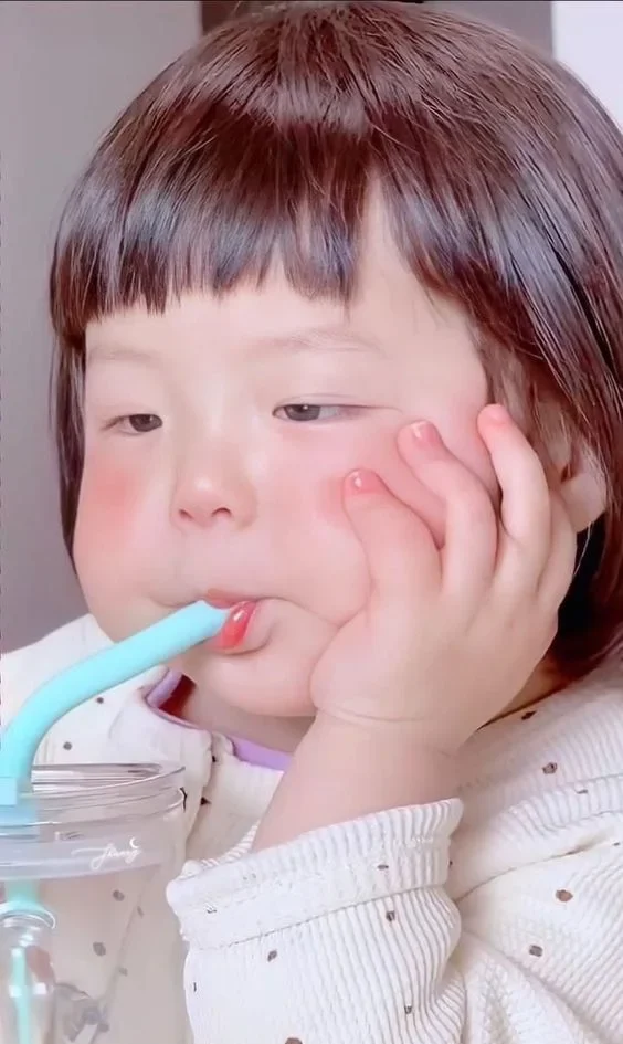Ảnh tô màu cho bé gái tạo cơ hội vui chơi và sáng tạo cho các bé.
