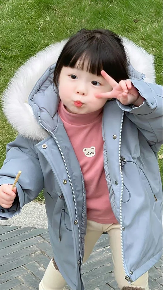 Chụp ảnh newborn bé gái trong những khoảnh khắc tinh khôi và đáng yêu.