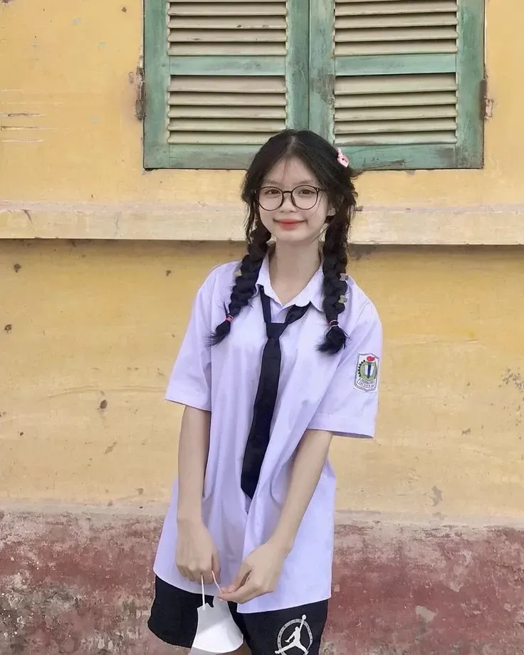 Avatar gái xinh đẹp, dễ thương, thích hợp cho mọi dịp.
