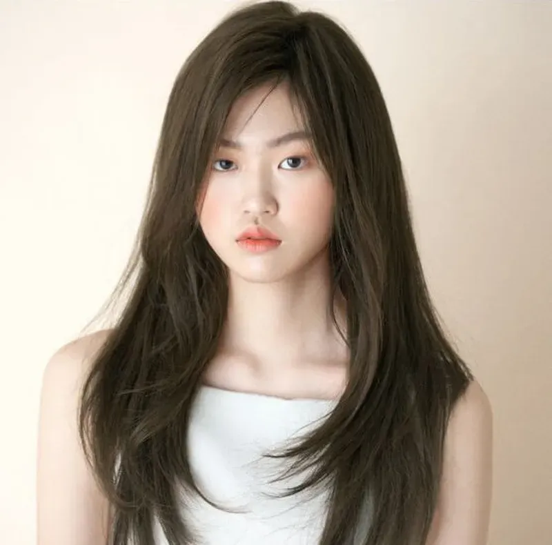Ngắm nhìn hình ảnh gái xinh tóc dài đeo kính cute mang phong cách ngọt ngào