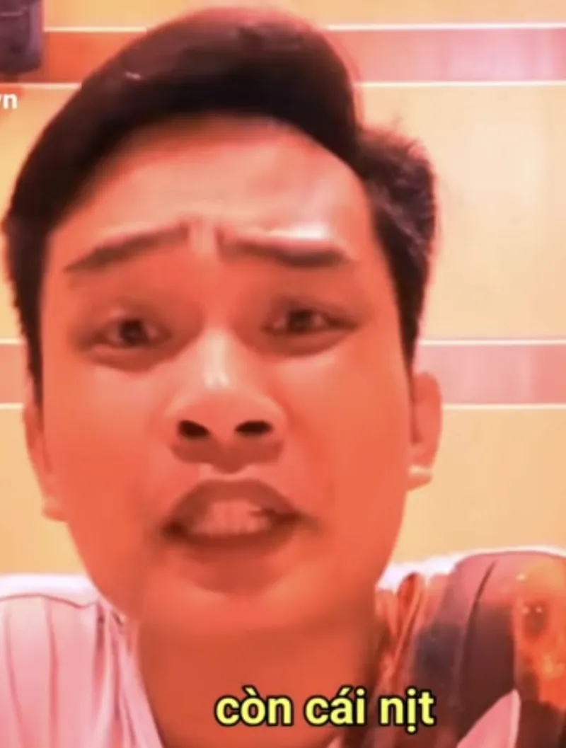 Meme bựa kết hợp ảnh chế, phong cách hài hước không đụng hàng.