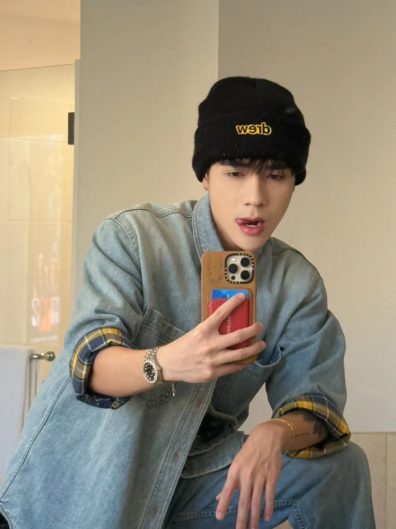 Thả tim cho ảnh quang hùng masterd anh trai say hi đầy phong cách