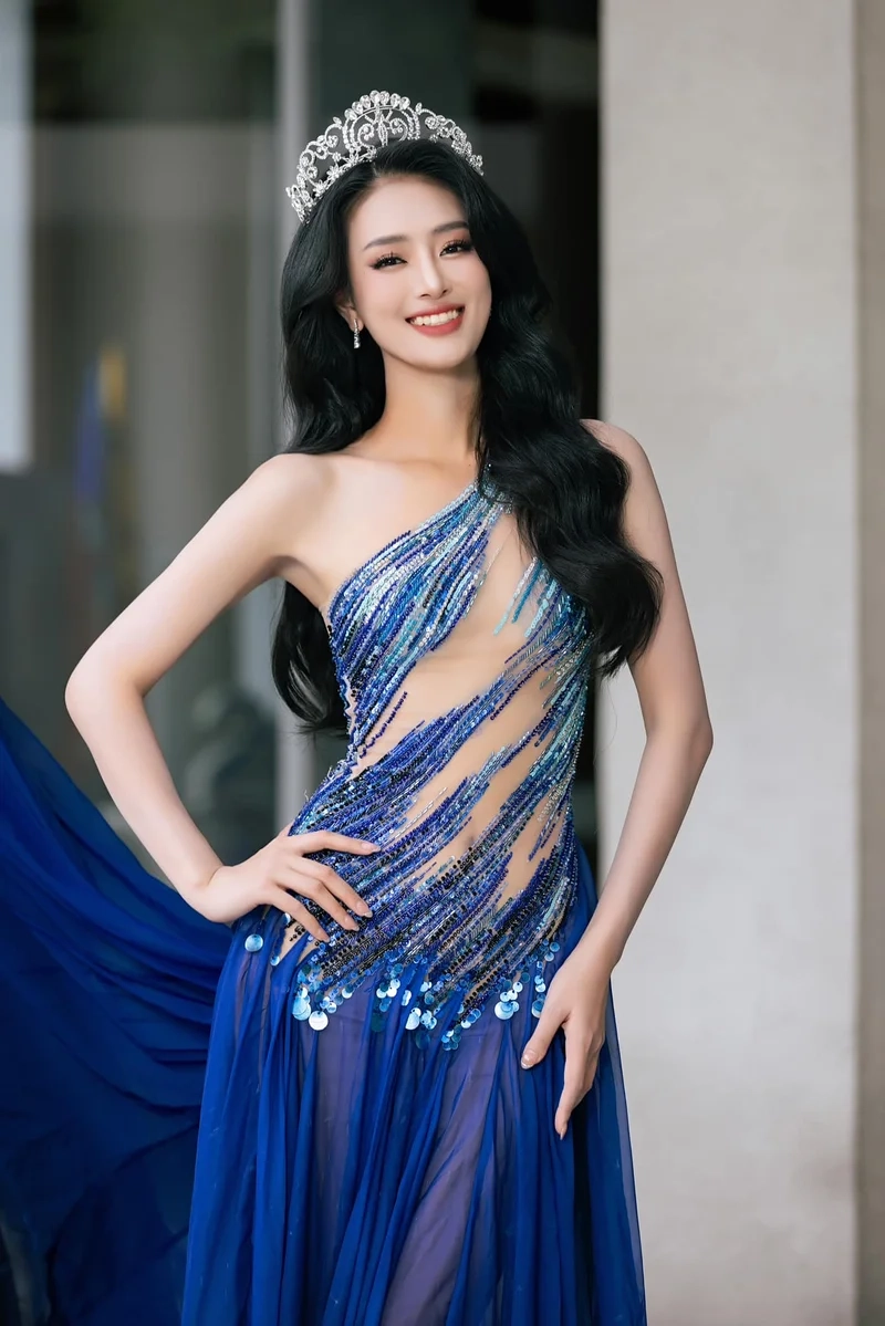 Tỏa sáng rạng ngời với danh hiệu Bùi Khánh Linh Miss Intercontinental