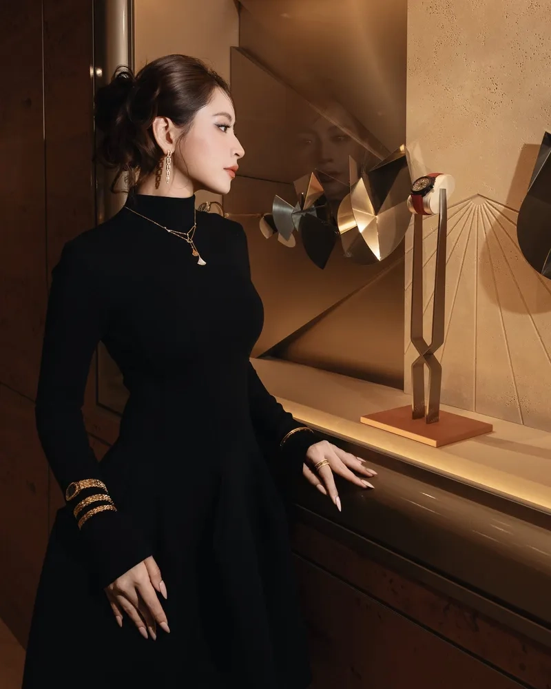 Khám phá phong cách độc đáo của Chi Pu chị chị em em