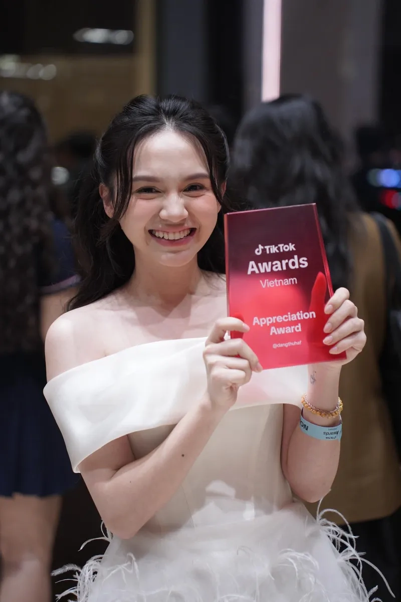 Tò mò không biết Đặng Thu Hà sinh năm bao nhiêu
