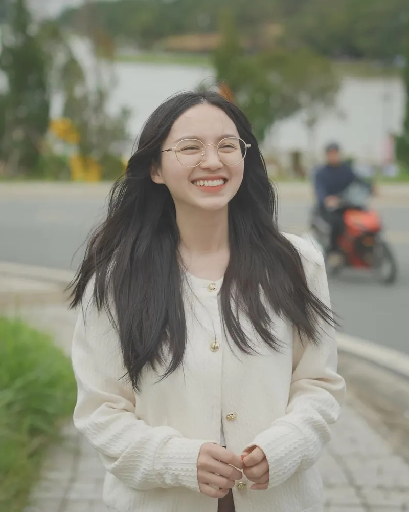 Lộ diện thông tin Đặng Thu Hà học ngành gì