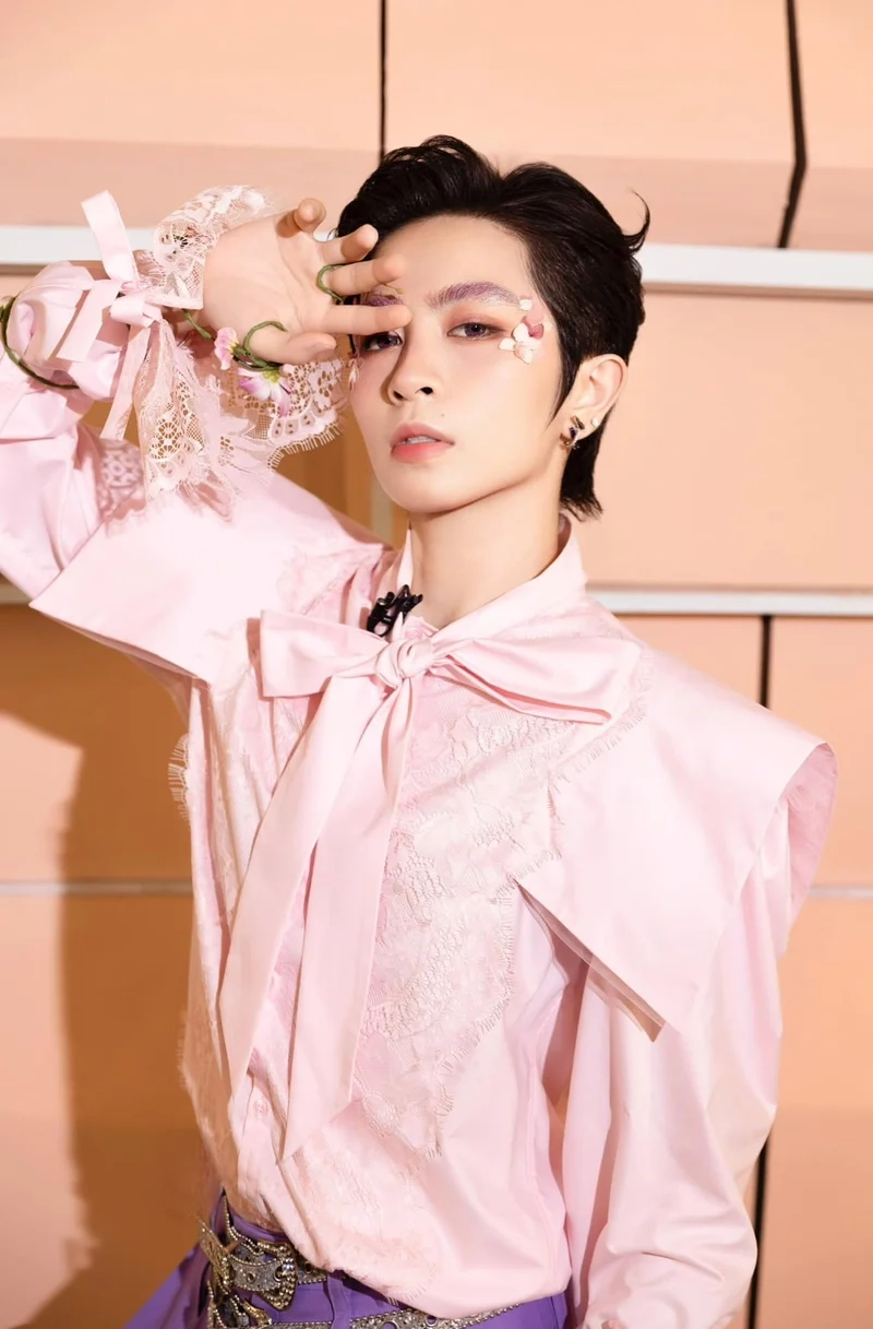 Khám phá tiểu sử của ca sĩ Gil Lê đầy thú vị