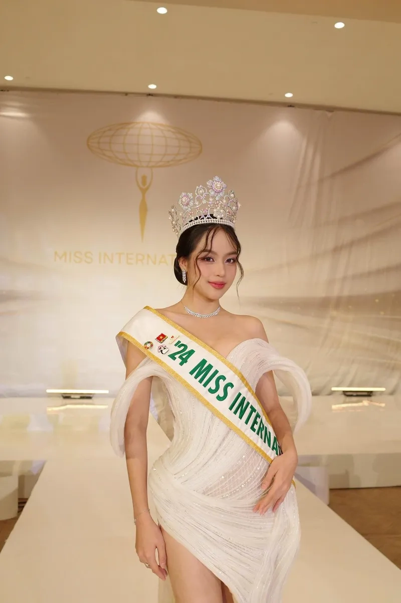 Huỳnh Thị Thanh Thủy thi quốc tế với sự tự tin và bản lĩnh tuyệt vời