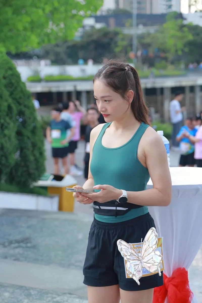 Kết nối với Nguyễn Lan Phương Facebook chính thức mới nhất