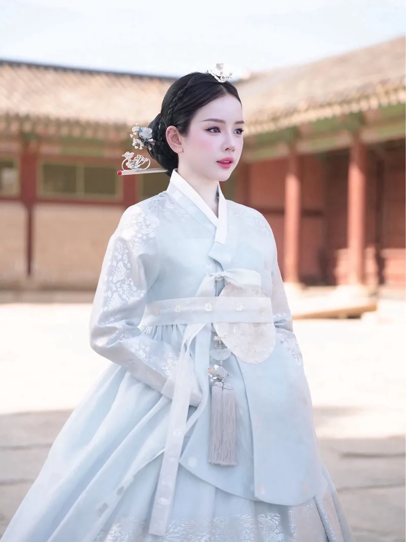 Câu chuyện nổi bật về DJ Mie chị đẹp đạp gió rẽ sóng đầy năng lượng