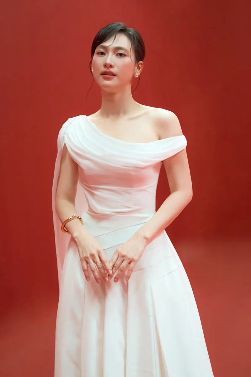 Cùng tìm hiểu sự nghiệp của DV Phương Anh Đào nổi bật hiện nay