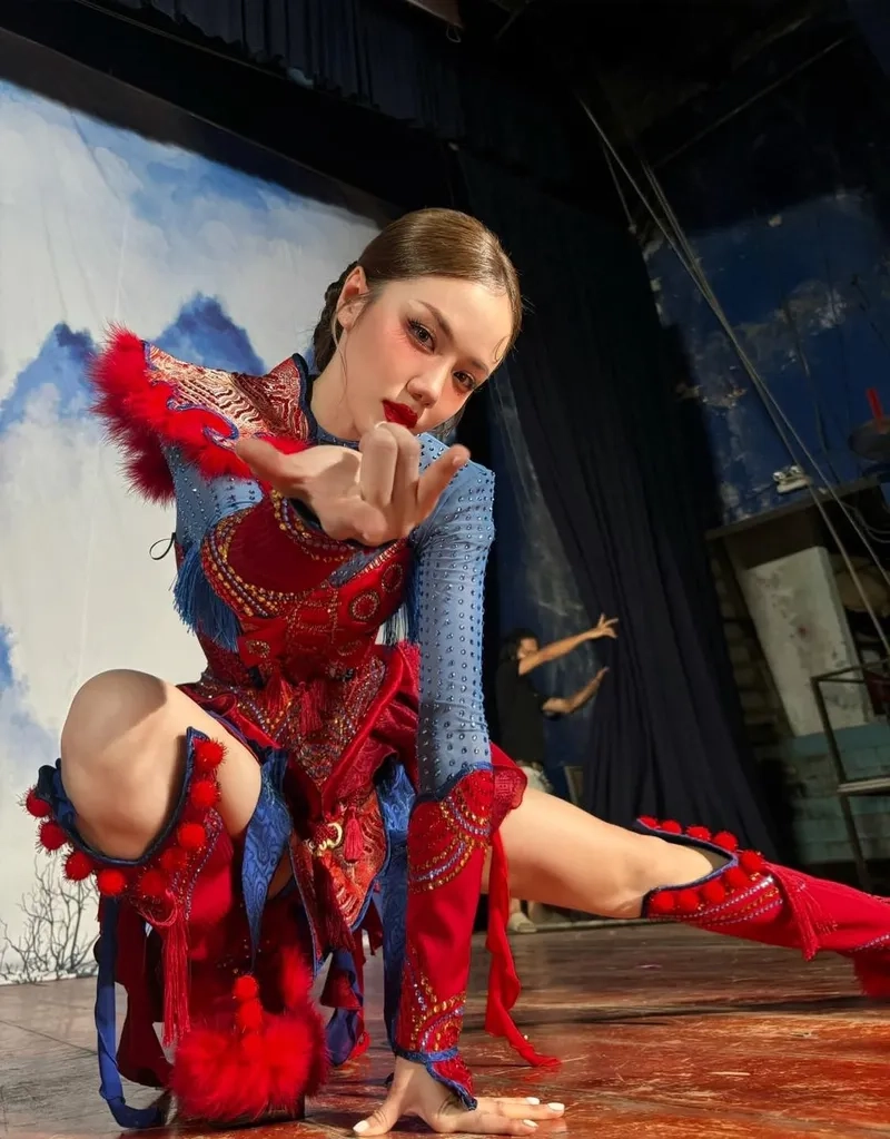 Tình yêu qua ca khúc Anh Là Ai Phương Ly cảm xúc đầy