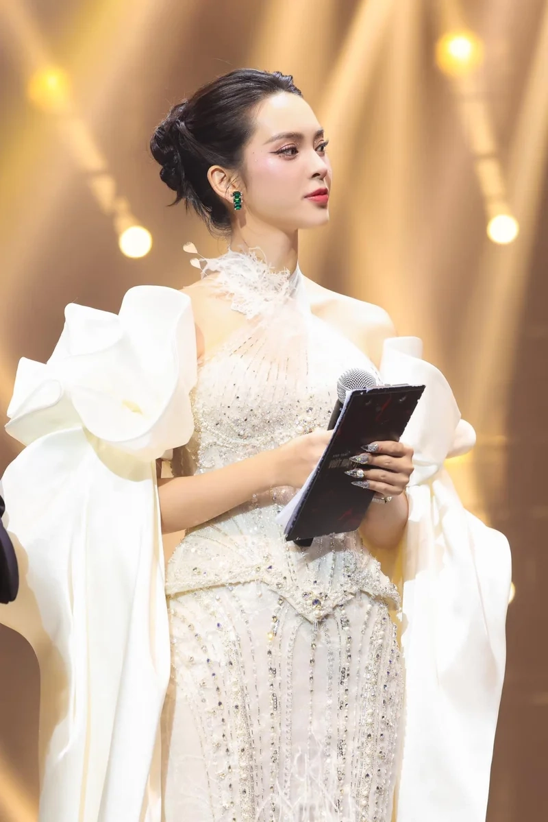 Theo dõi hoạt động trên mạng xã hội qua Quỳnh Lương TikTok