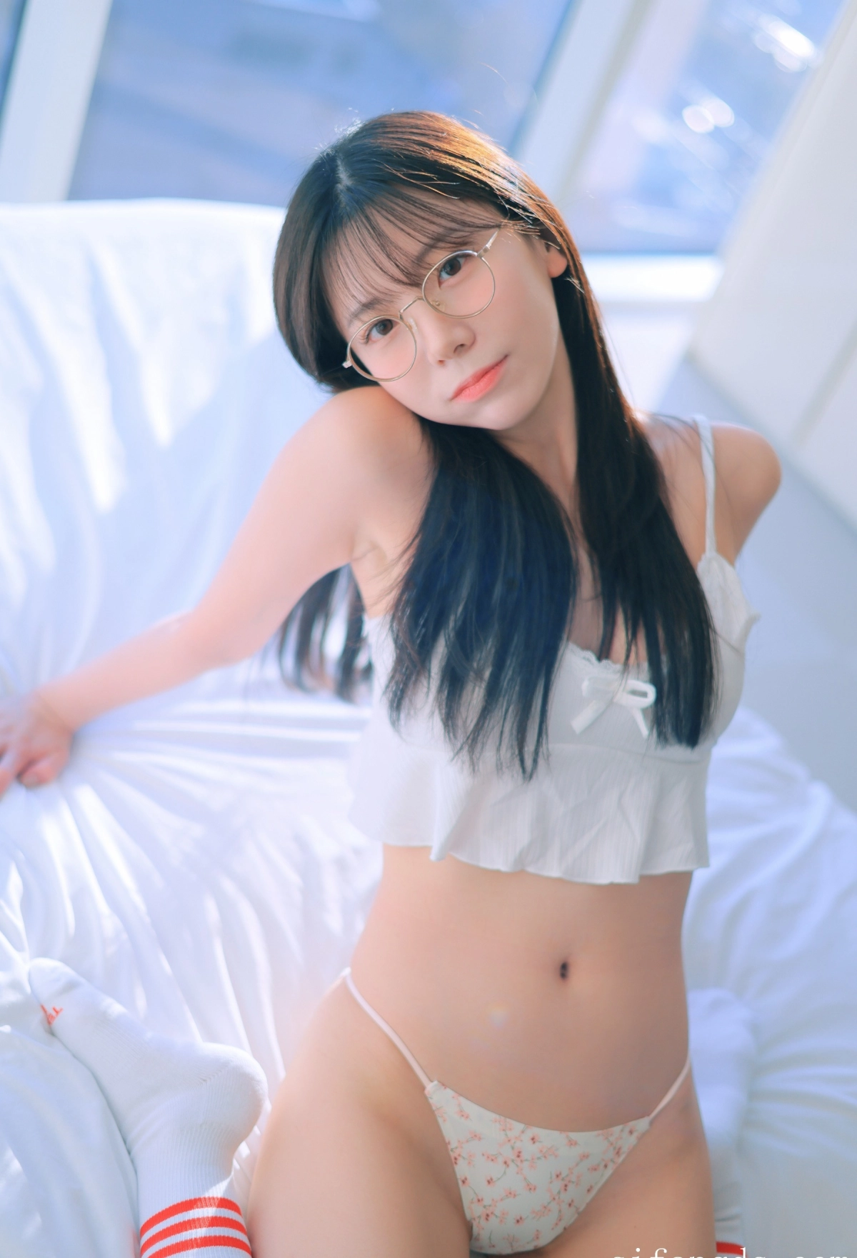 Gái xinh mặc bikini khoe vú nóng bỏng quyến rũ bikini khoe