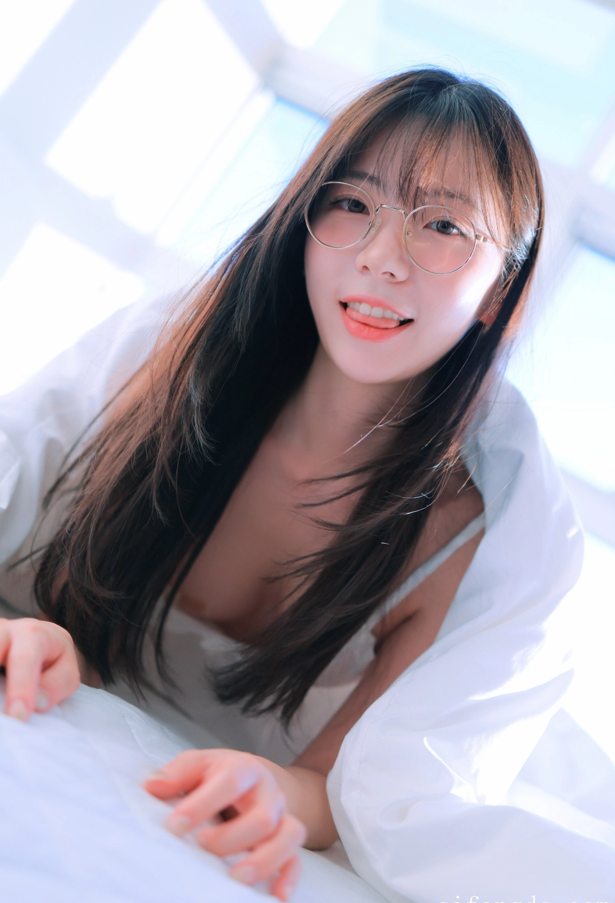 Gái vú to xinh gợi cảm cuốn hút vú to xinh đầy mê hoặc